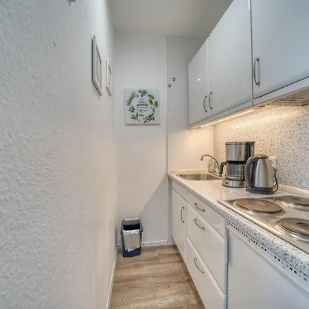 - Haus E, App 0e0308 *