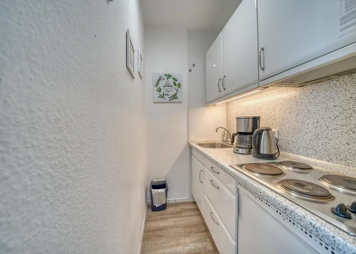 - Haus E, App 0e0308 *